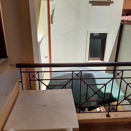 Hotel Kosmas 사르티 외부 사진