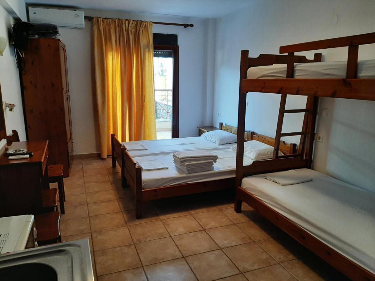 Hotel Kosmas 사르티 외부 사진