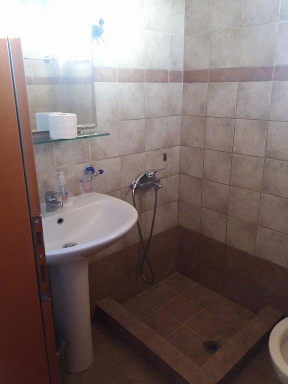 Hotel Kosmas 사르티 외부 사진