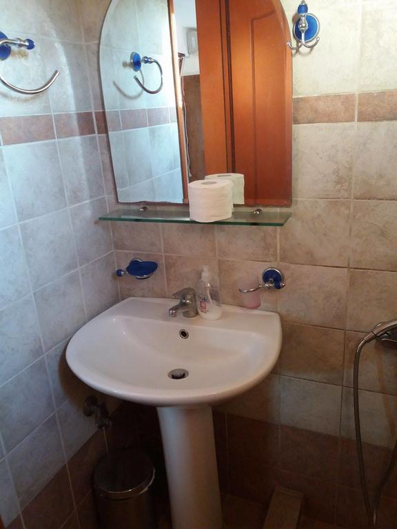 Hotel Kosmas 사르티 외부 사진